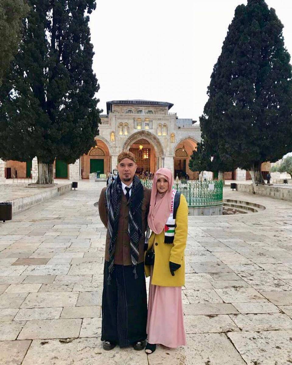OOTD Couple Mulan Jameela dan Ahmad Dhani. (instagram.com/mulanjameela1)