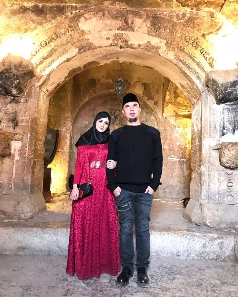 OOTD Couple Mulan Jameela dan Ahmad Dhani. (instagram.com/mulanjameela1)