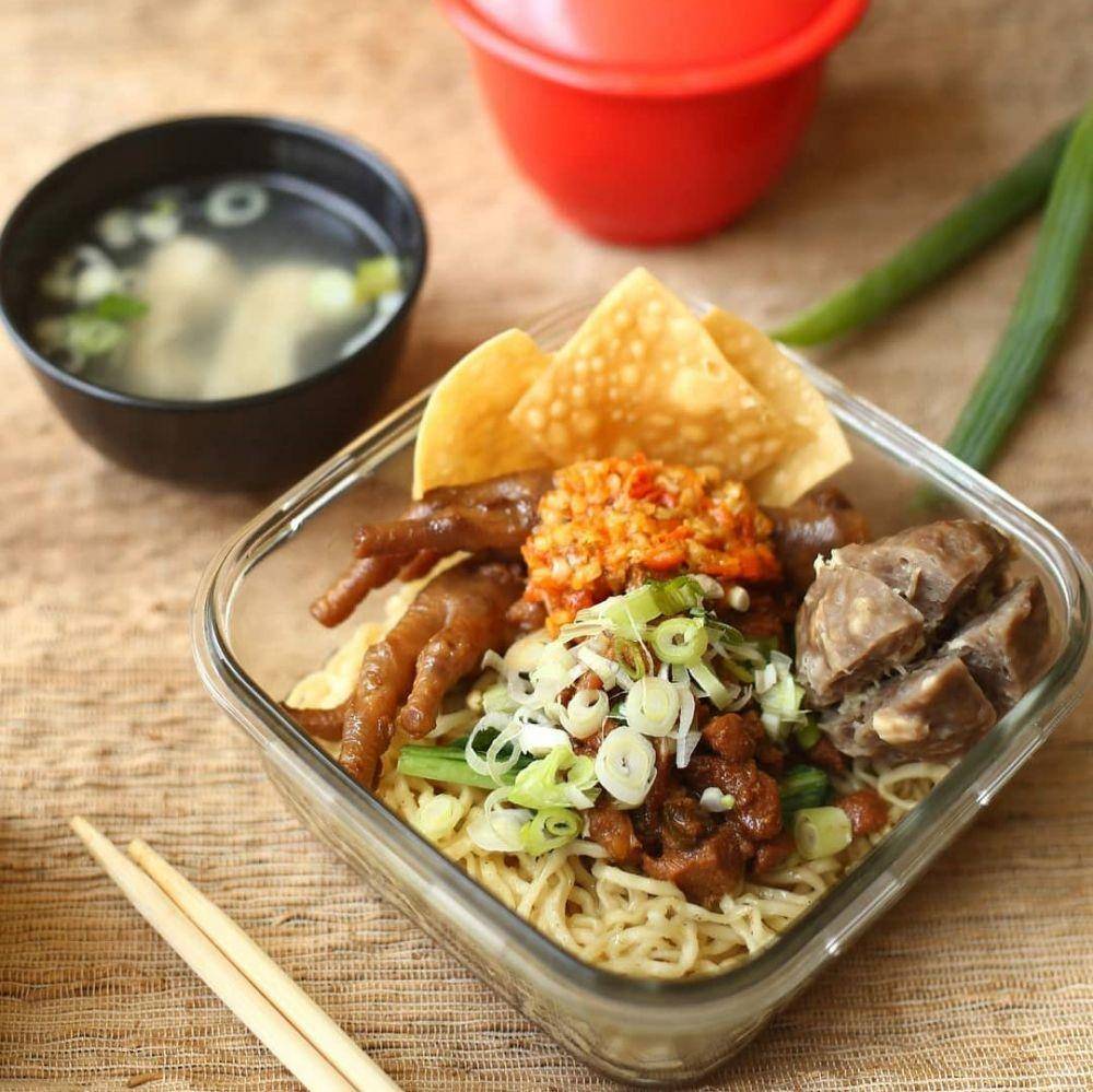 Mie Gambreng (instagram.com/miegambreng)