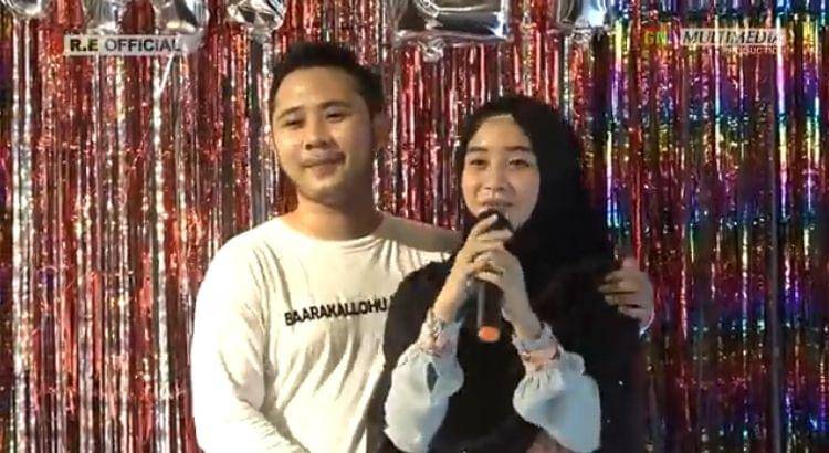 Keluarga Ega dan Rafly DA. (Youtube.com/R.E OFFICIAL)