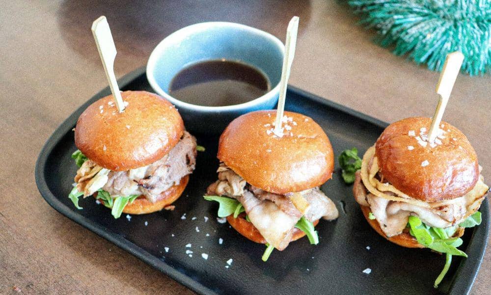 ilustrasi muffuletta sliders (unsplash.com/Aleisha Kalina)