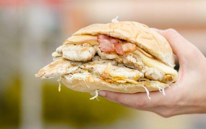 ilustrasi arepa garlic prawns (unsplash.com/Frederick Medina)