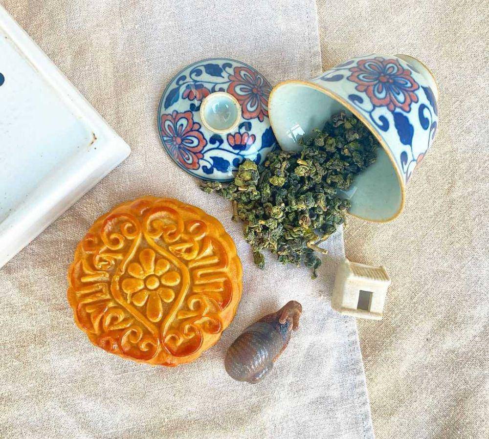 Mooncake (instagram.com/theoolongdrunk)