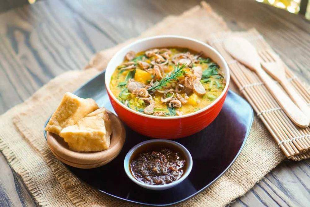 Bubur tinutuan (instagram.com/warunkbendito)