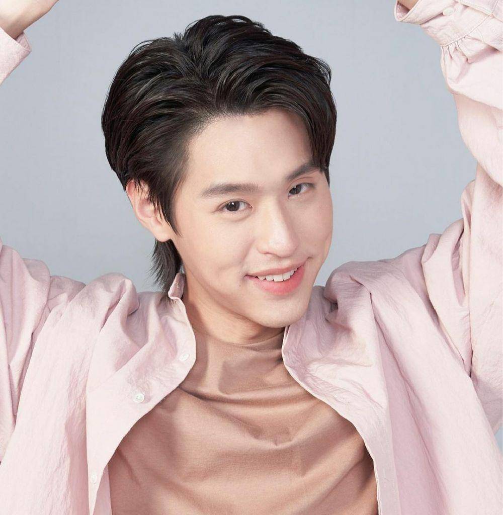 Billkin Puthipong (instagram.com/bbillkin)