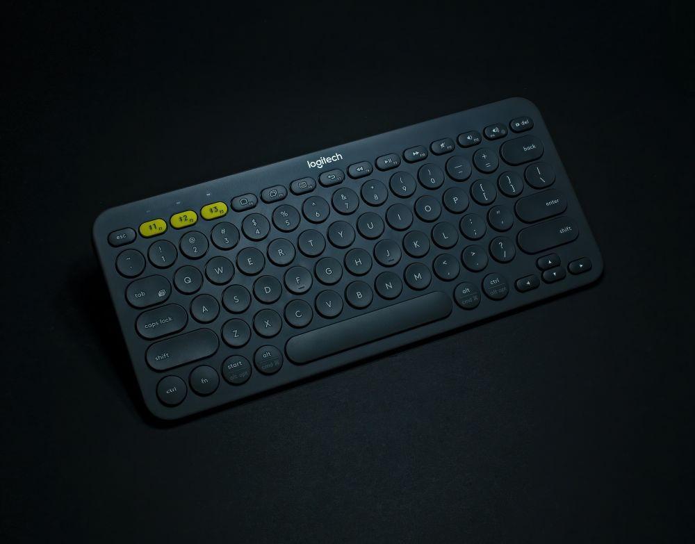 7 Keyboard Bluetooth Terbaik 2021, Jadi Lebih Nyaman