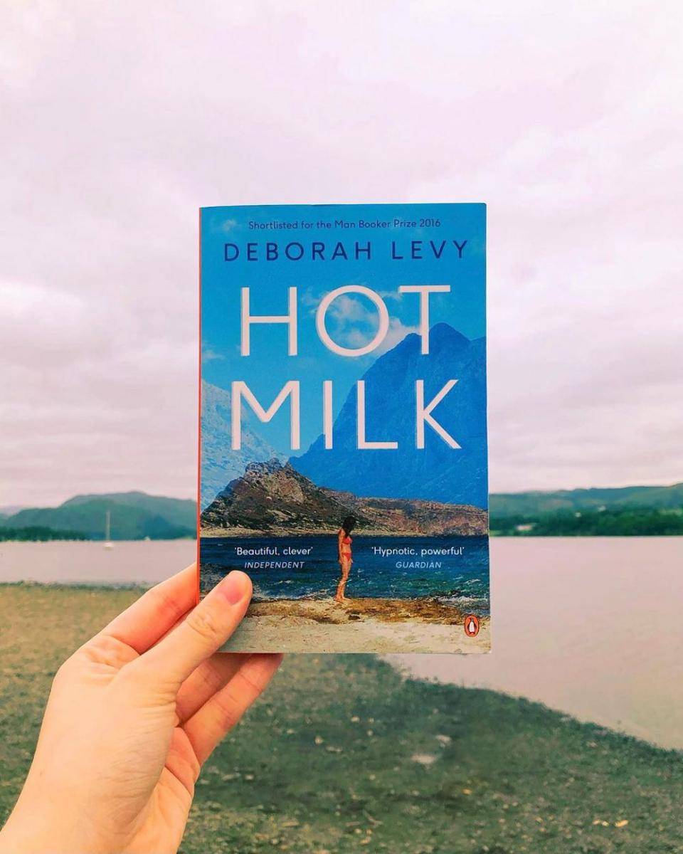 Hot Milk oleh Deborah Levy (instagram.com/olivianess_books)