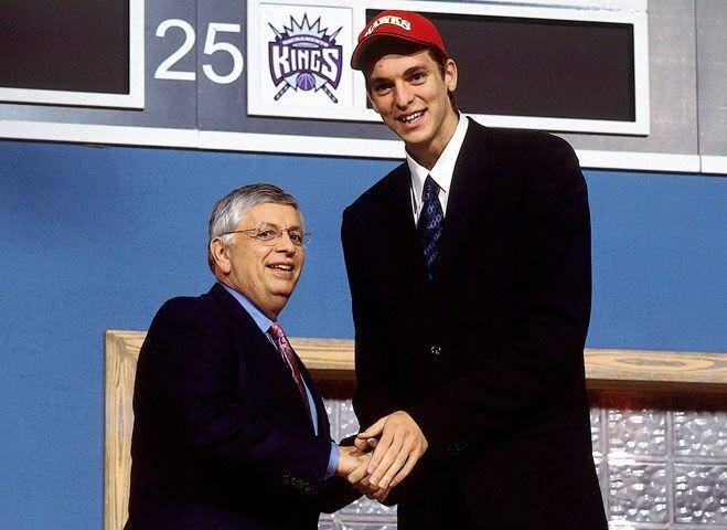 Pau Gasol pada NBA draft tahun 2001 (nba.com)