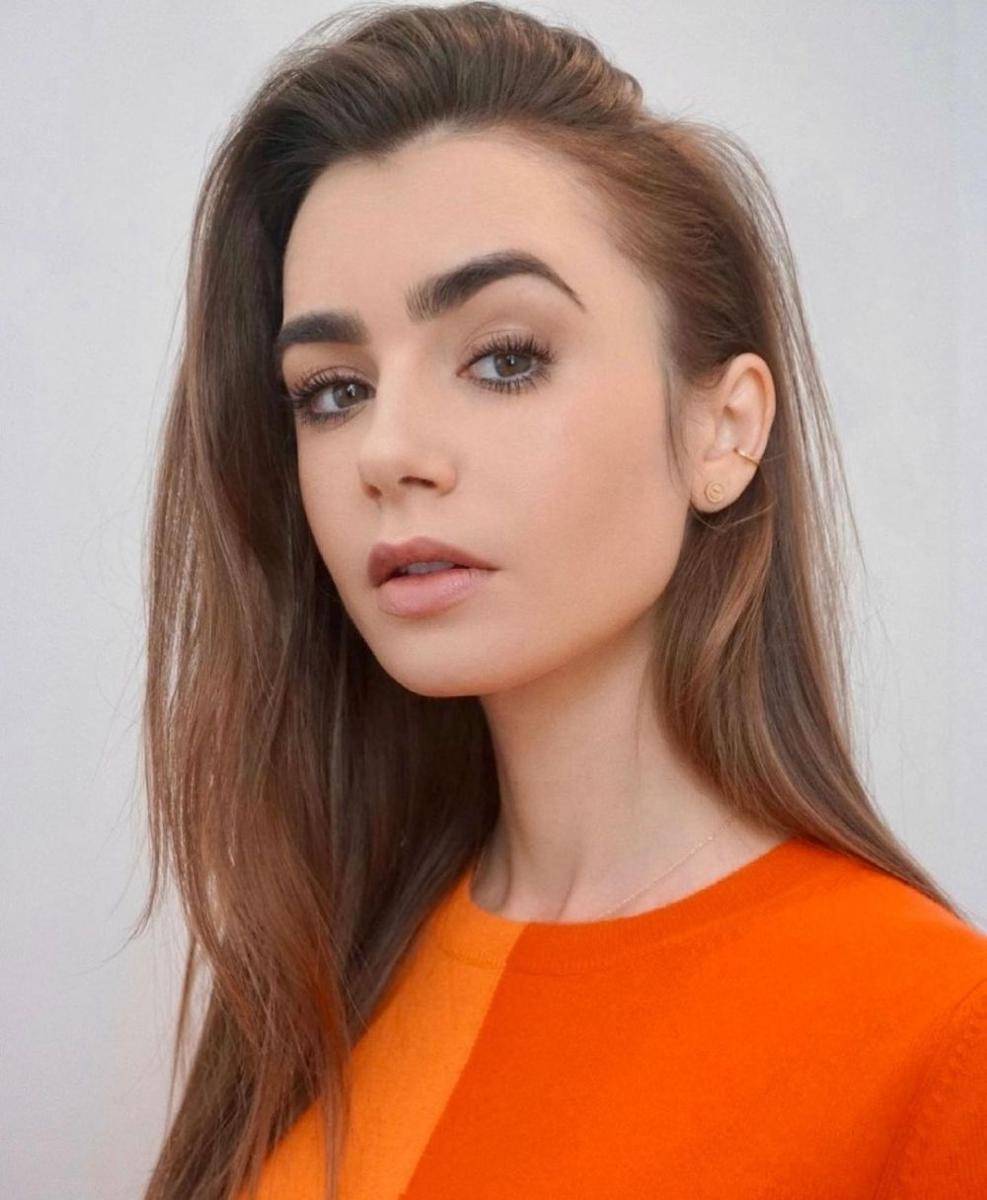 Lily Collins (instagram.com/lilyjcollins)