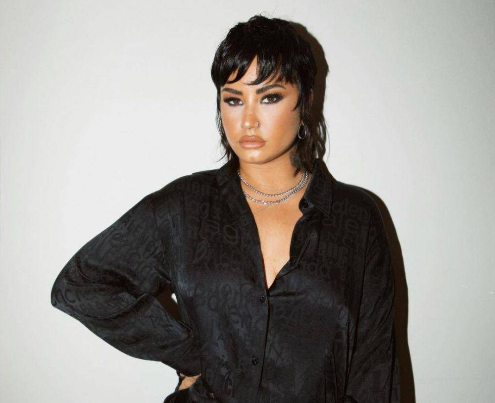 Demi Lovato (instagram.com/ddlovato)