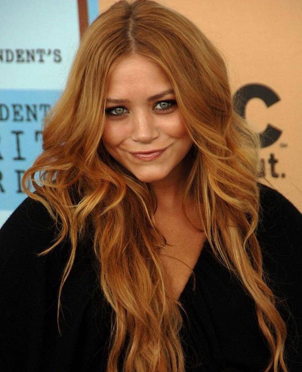 Mary Kate Olsen (instagram.com/marykateeolsen)