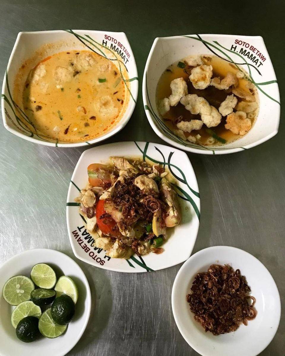 Soto Betawi Haji Mamat, Alam Sutera, Tangerang (instagram.com/soto.hmamat)