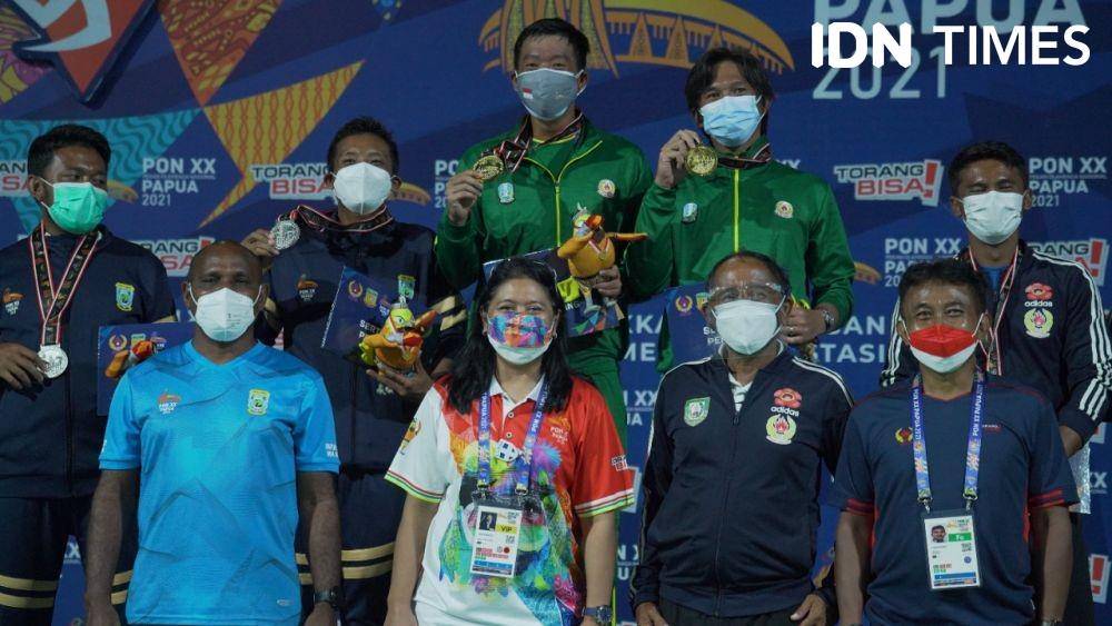 Atlet Jatim mendominasi cabang olahraga tenis di PON XX Papua 2021. (IDN Times/Tata Firza).