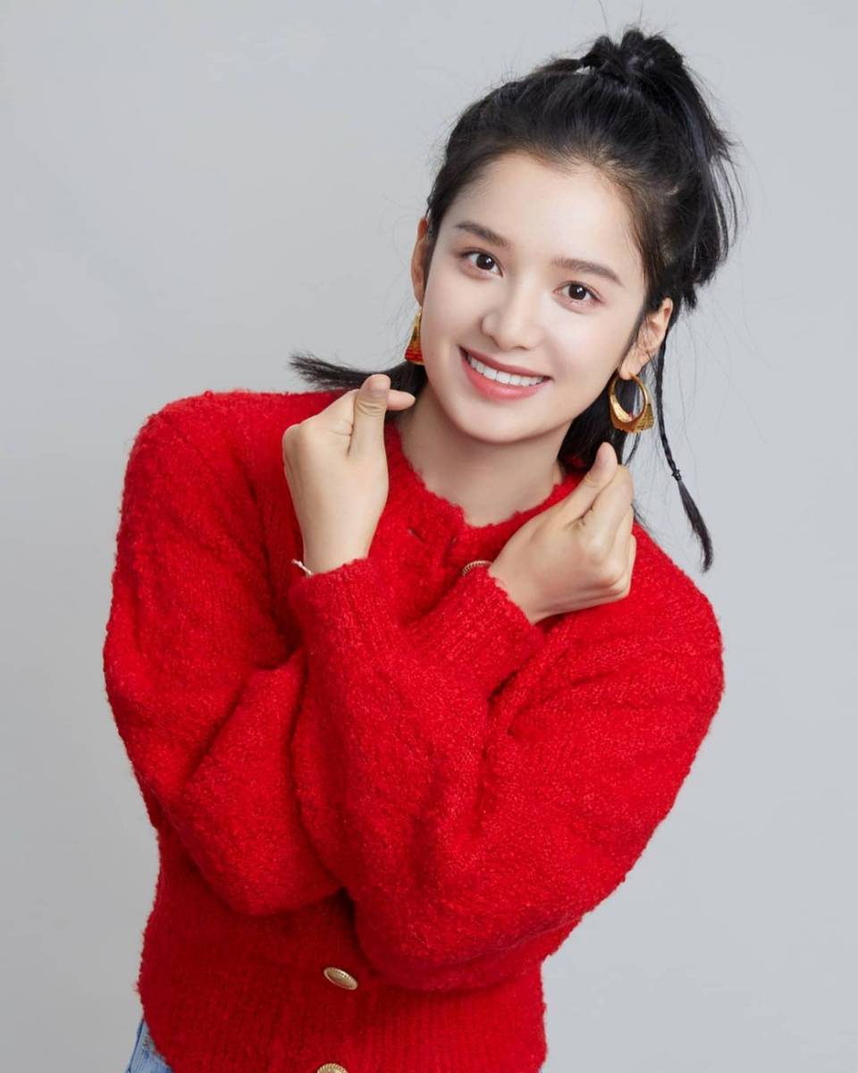 Zhang Jing Yi (instagram.com/zhangjingyi_fans)