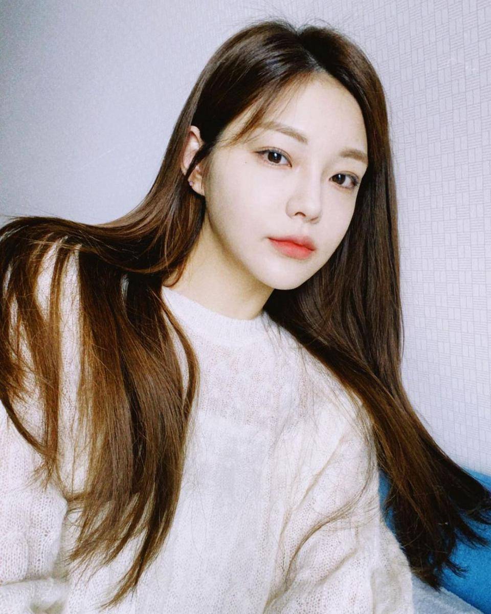 Han Chae Kyung (instagram.com/sweetchaekyung)