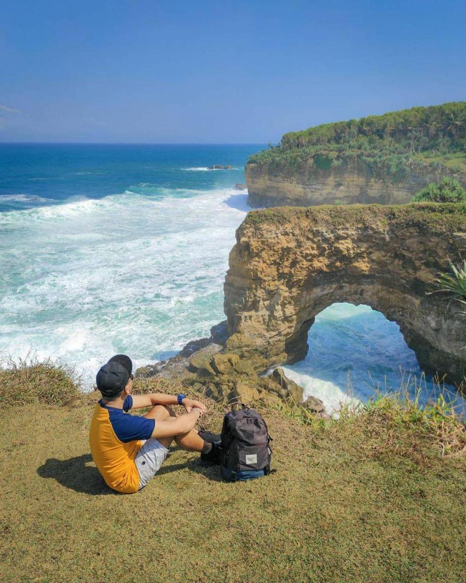 Pantai Karang Boyong (instagram.com/abet_yurigen)