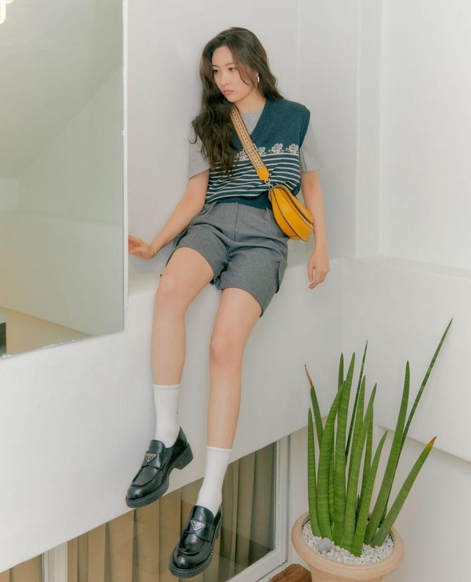 Outfit Sunmi (instagram.com/miyayeah)