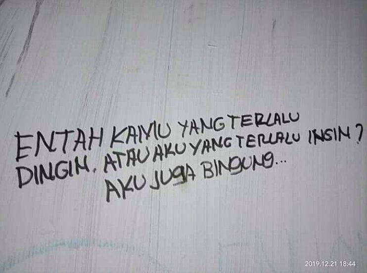 tulisan cinta di tembok (twitter.com/curhatantembok)