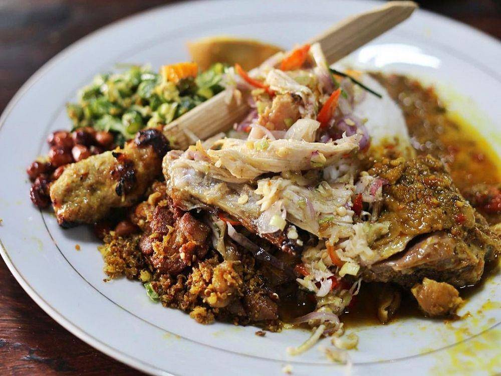 Nasi campur Bu Oki (instagram.com/distrad)