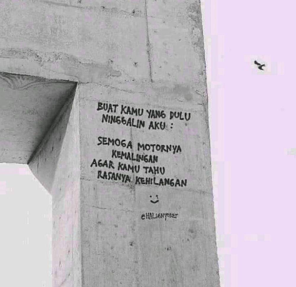 tulisan cinta di tembok (twitter.com/curhatantembok)
