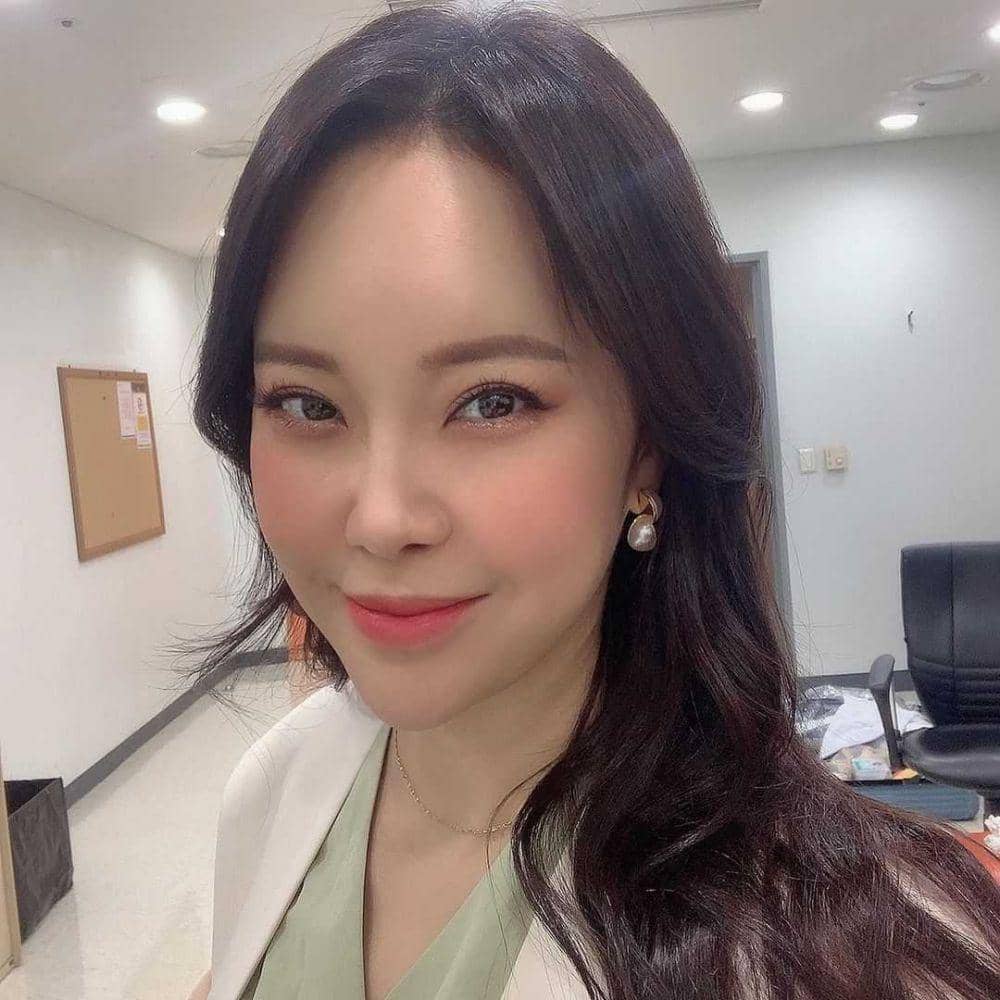 Baek Ji Young (instagram.com/baekzyoung)