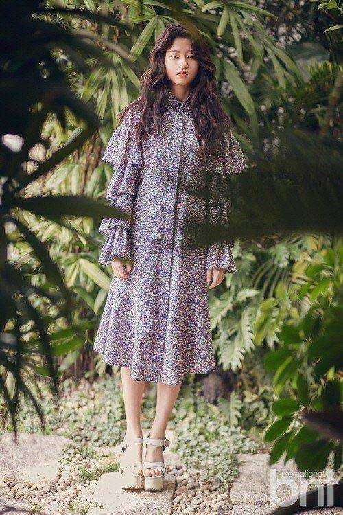 Outfit Kim Hyun Soo (instagram.com/hancinema.net)