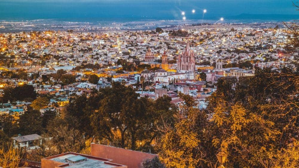 San Miguel de Allende (unsplash.com/Daniels Joffe)