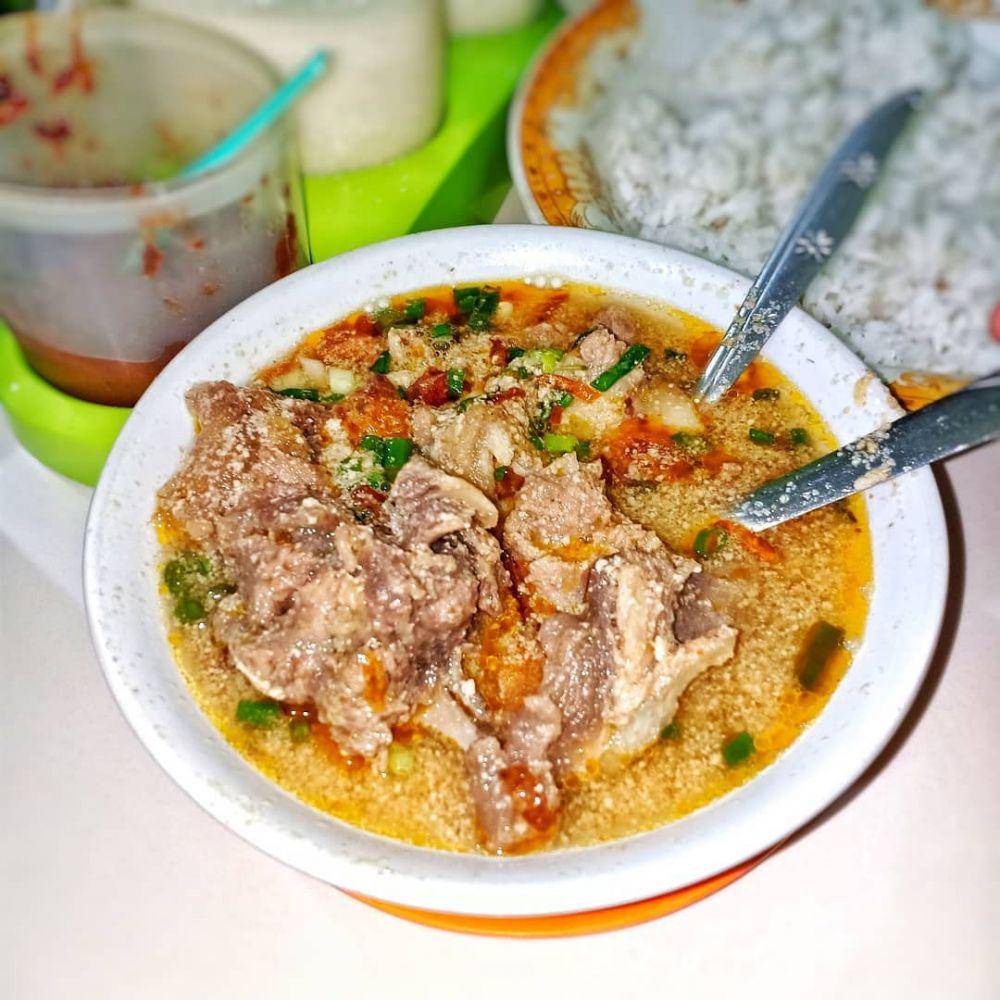 sop konro (instagram.com/kendari.food)