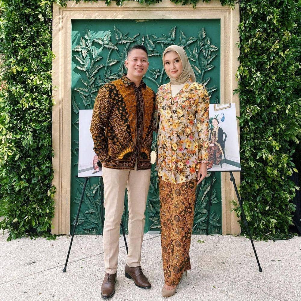 Kebaya Kevin Lilliana. (instagram.com/kevinlln/)