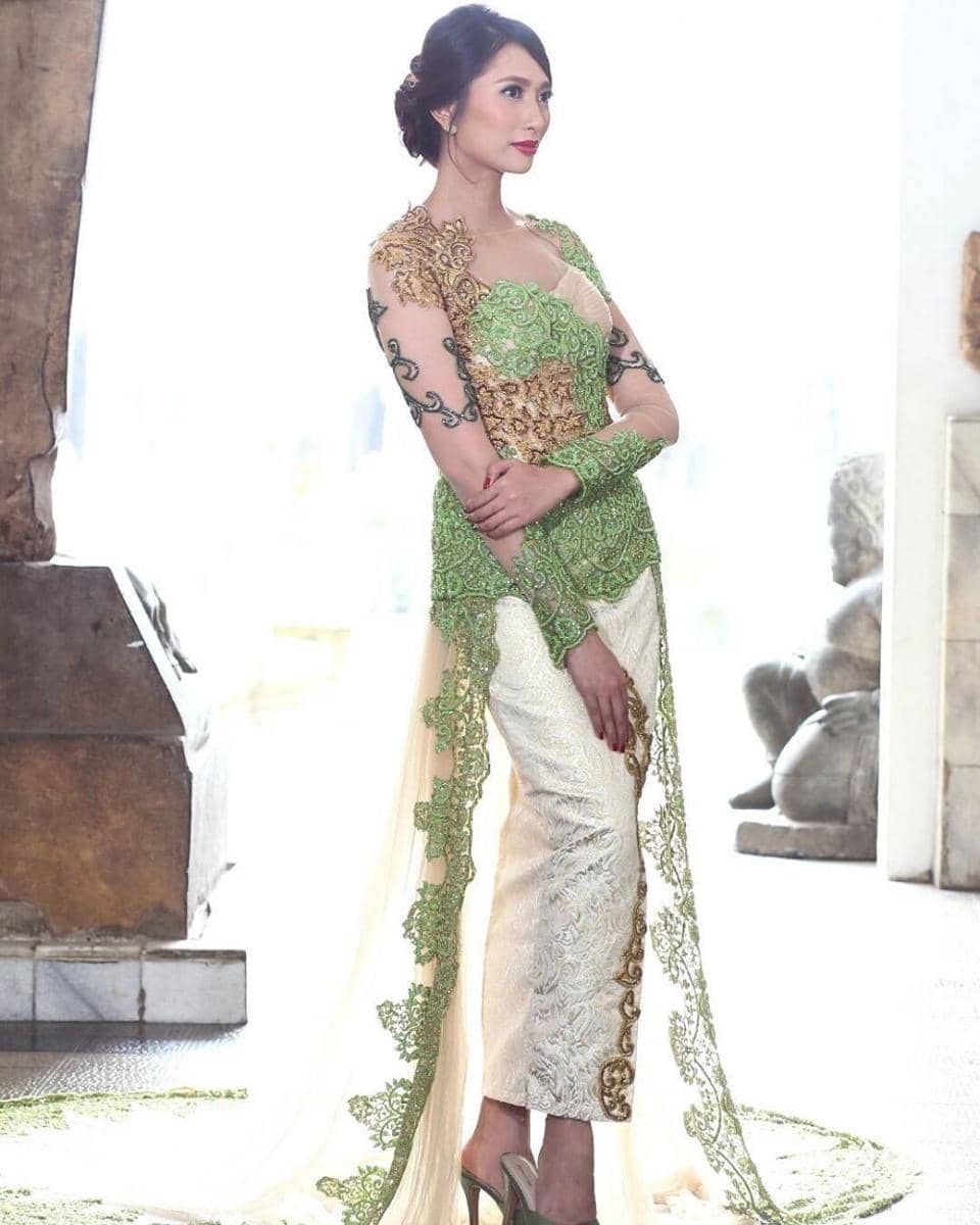 Kebaya Zukhriatul Hafizah Muhammad. (instagram.com/fiza_id/)