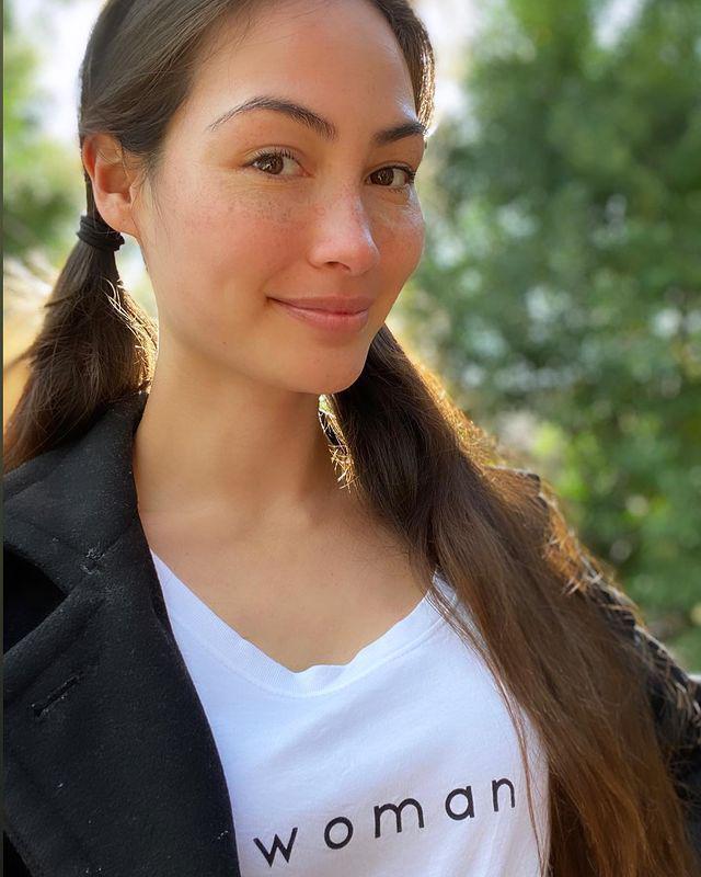 Caitlin McHugh (instagram.com/caitlinskybound)