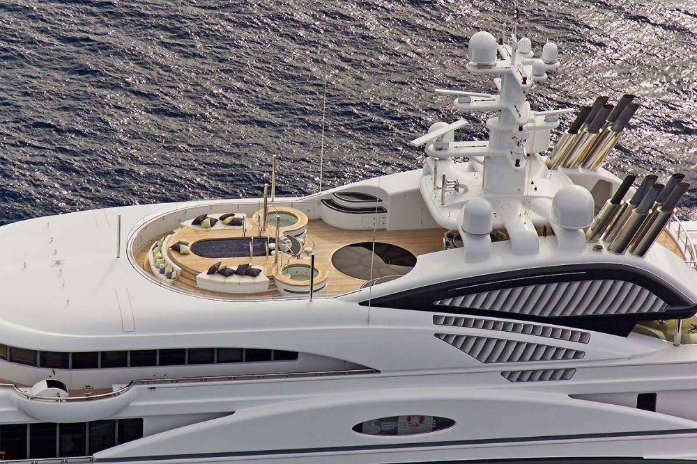 Yacht milik Mohammad Bin Salman Al Saud (yachtharbour.com)