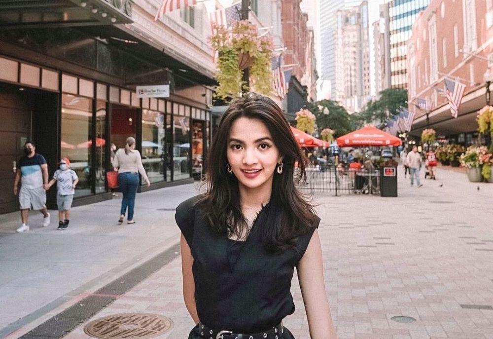 9 Potret Kece Sabrina Anggraini di Amerika, Kuliah Rasa Liburan!