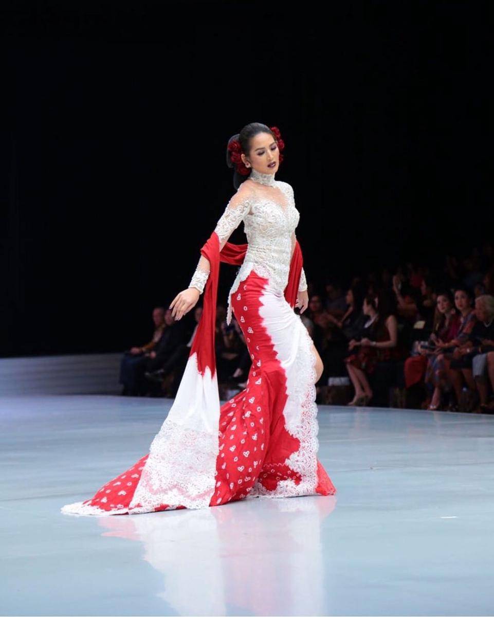 Kebaya Maria Selena. (instagram.com/mariaselena_/)