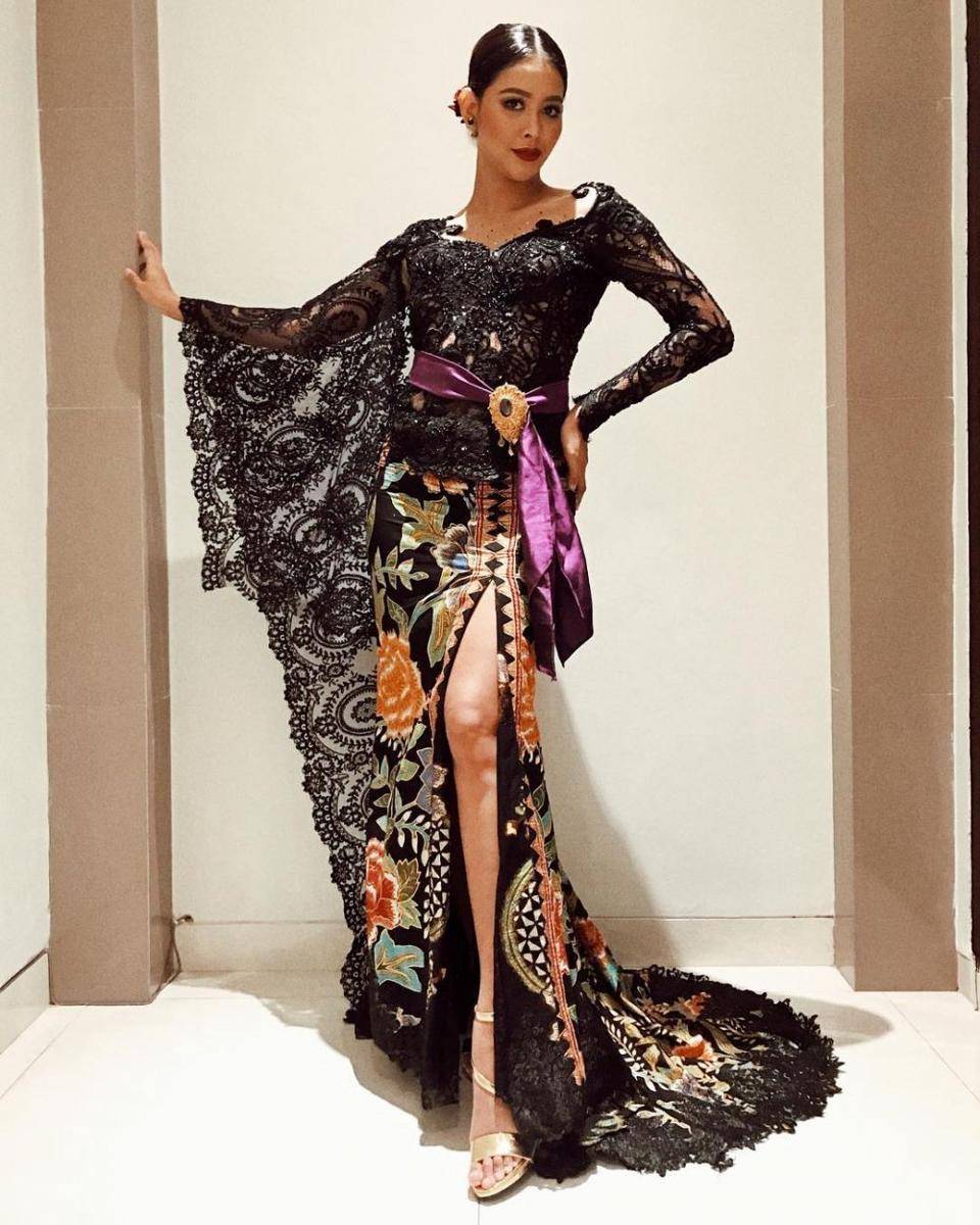 Kebaya Bunga Jelitha Ibrani. (intagram.com/bungajelitha66/)