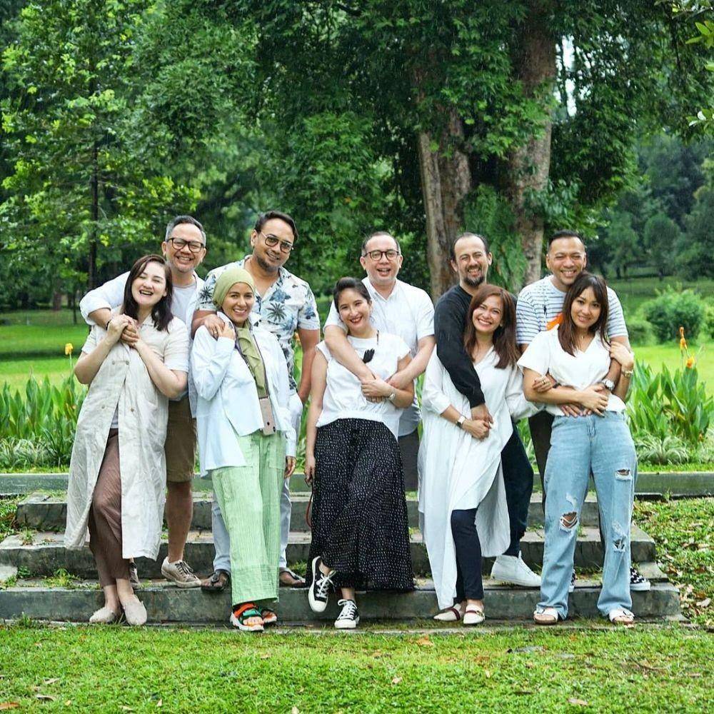 Geng seleb (Instagram.com/monaratuliu)
