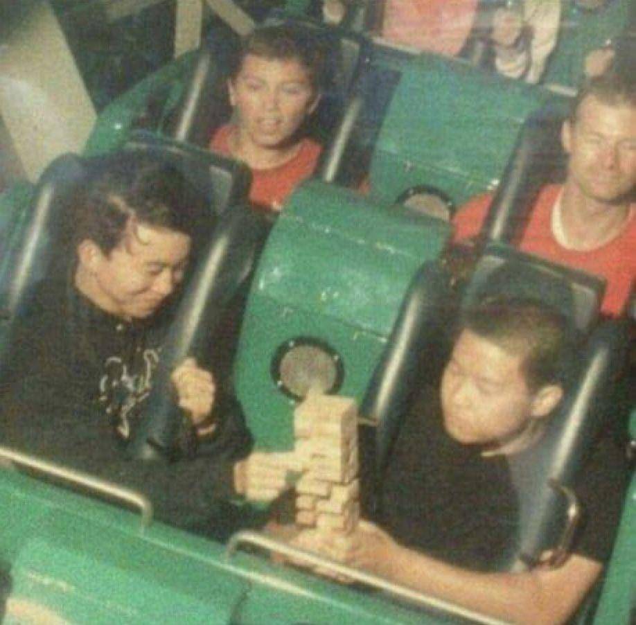 foto saat main roller coaster (reddit.com/Foody98)