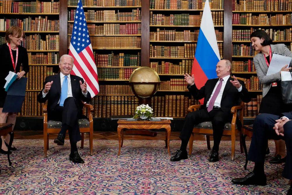 Pertemuan Presiden Biden dan Vladimir Putin di Kota Jenewa, pada 16 Juni 2021. twitter.com/BeachPretzel2