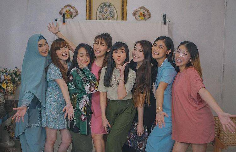 Geng seleb ((Instagram.com/fellyyoung21)