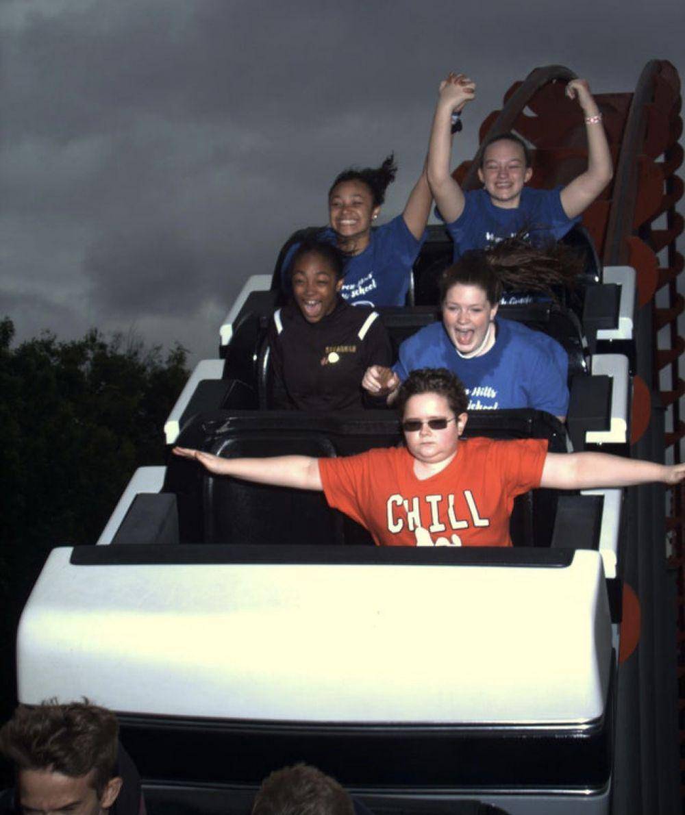 foto saat main roller coaster (reddit.com/baconiswow)