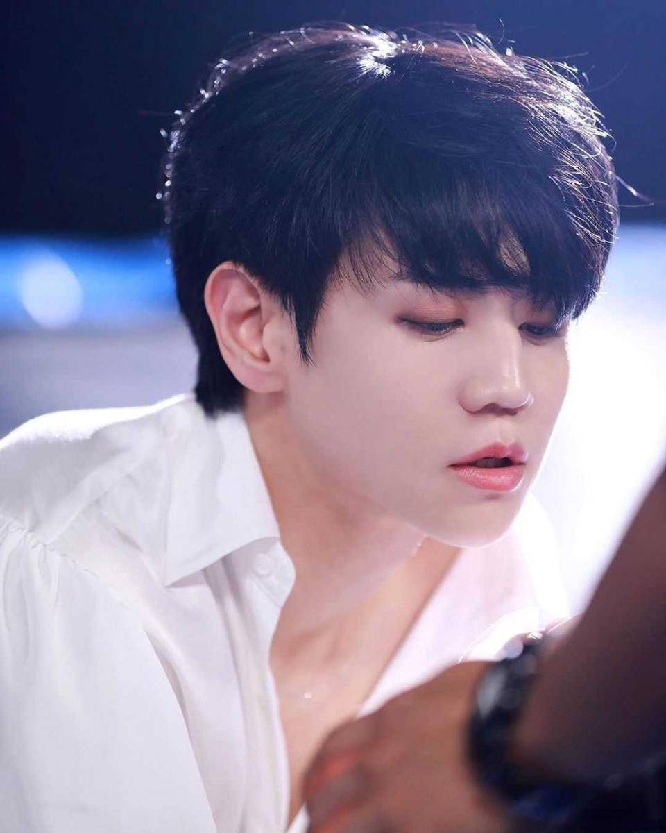 Yoseob (instagram.com/yysbeast)