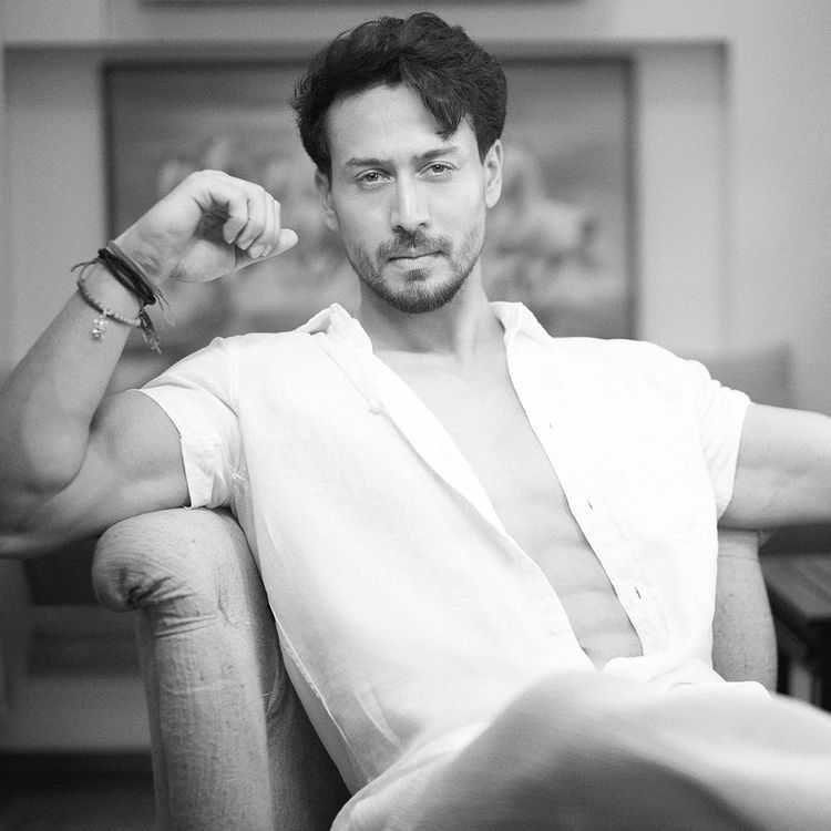 Tiger Shroff (instagram.com/tigerjackieshroff)