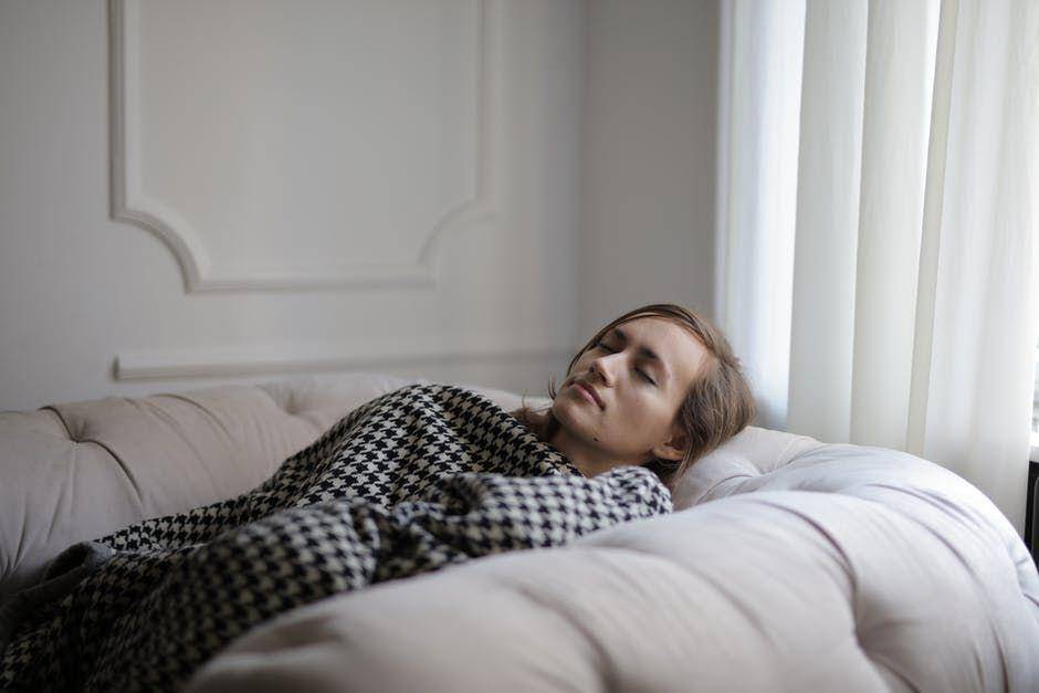 ilustrasi tidur siang (Pexels.com/Andrea Piacquadio)