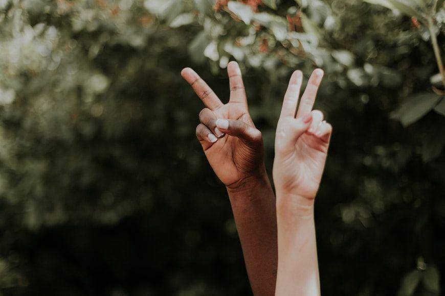 ilustrasi menghargai perbedaan (unsplash.com/Priscilla Du Preez)