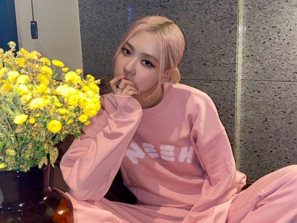 rose blackpink (instagram.com/roses_are_rosie)