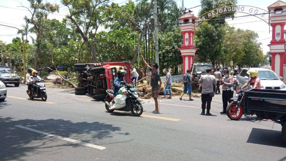 Pengendara Motor di Tulungagung Tewas Tertimpa Bak Truk Tebu