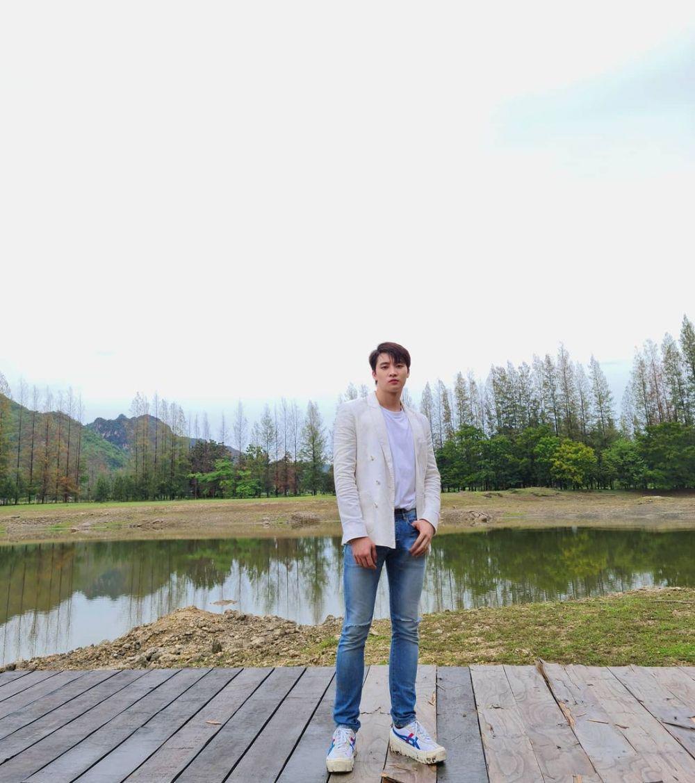 Mean Phiravich (instagram.com/m34nismind)