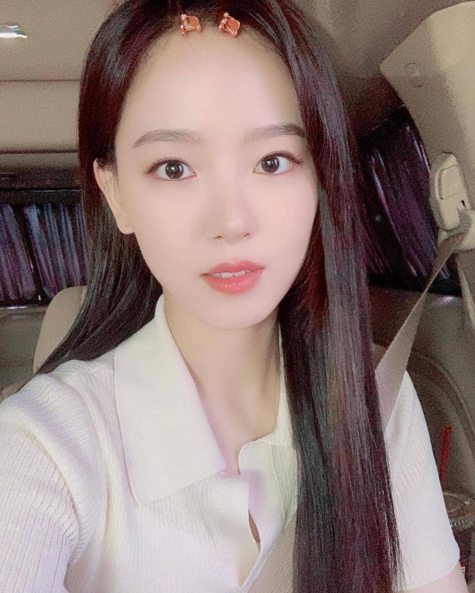 Kang Han Na (instagram.com/k_hanna_)