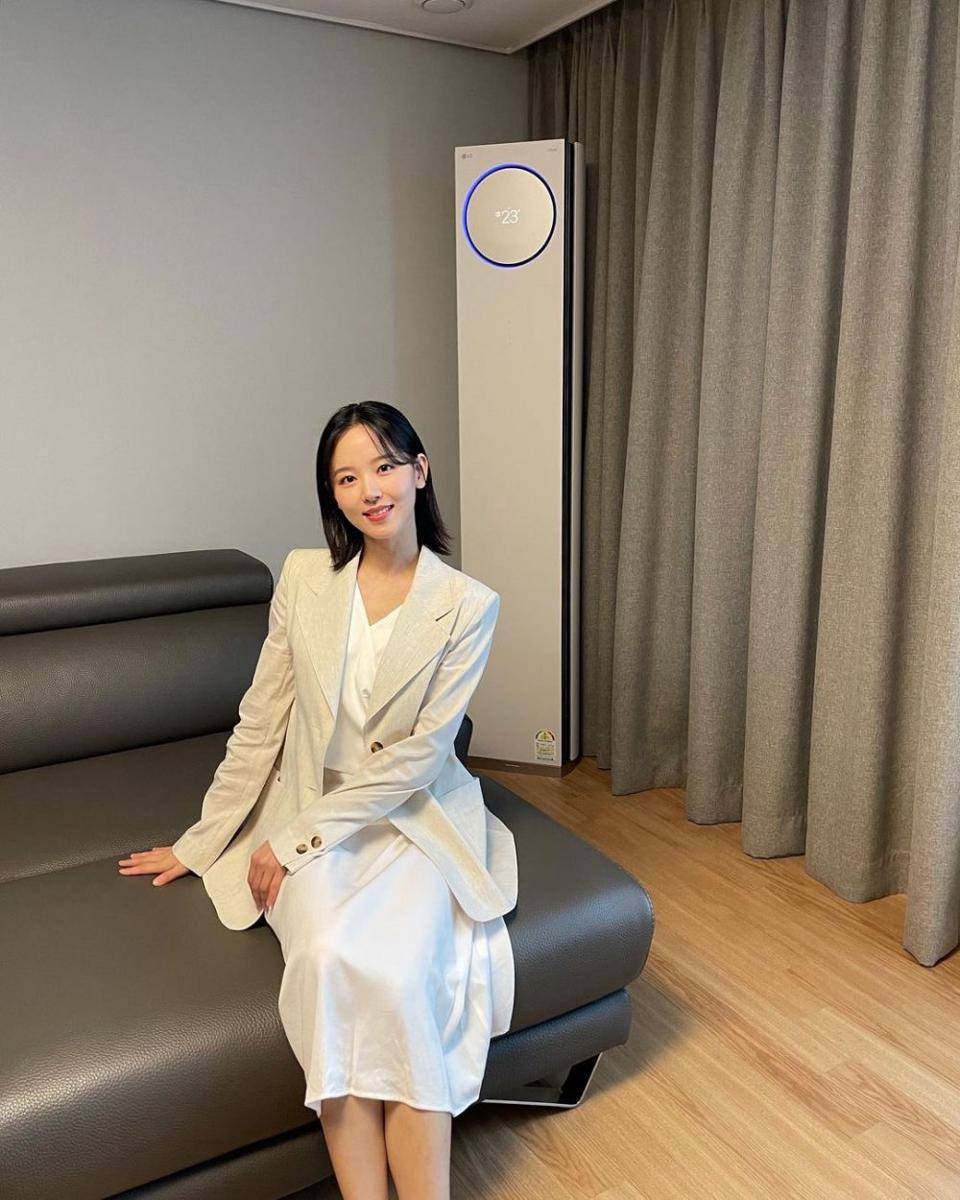 Kang Han Na (instagram.com/k_hanna_)