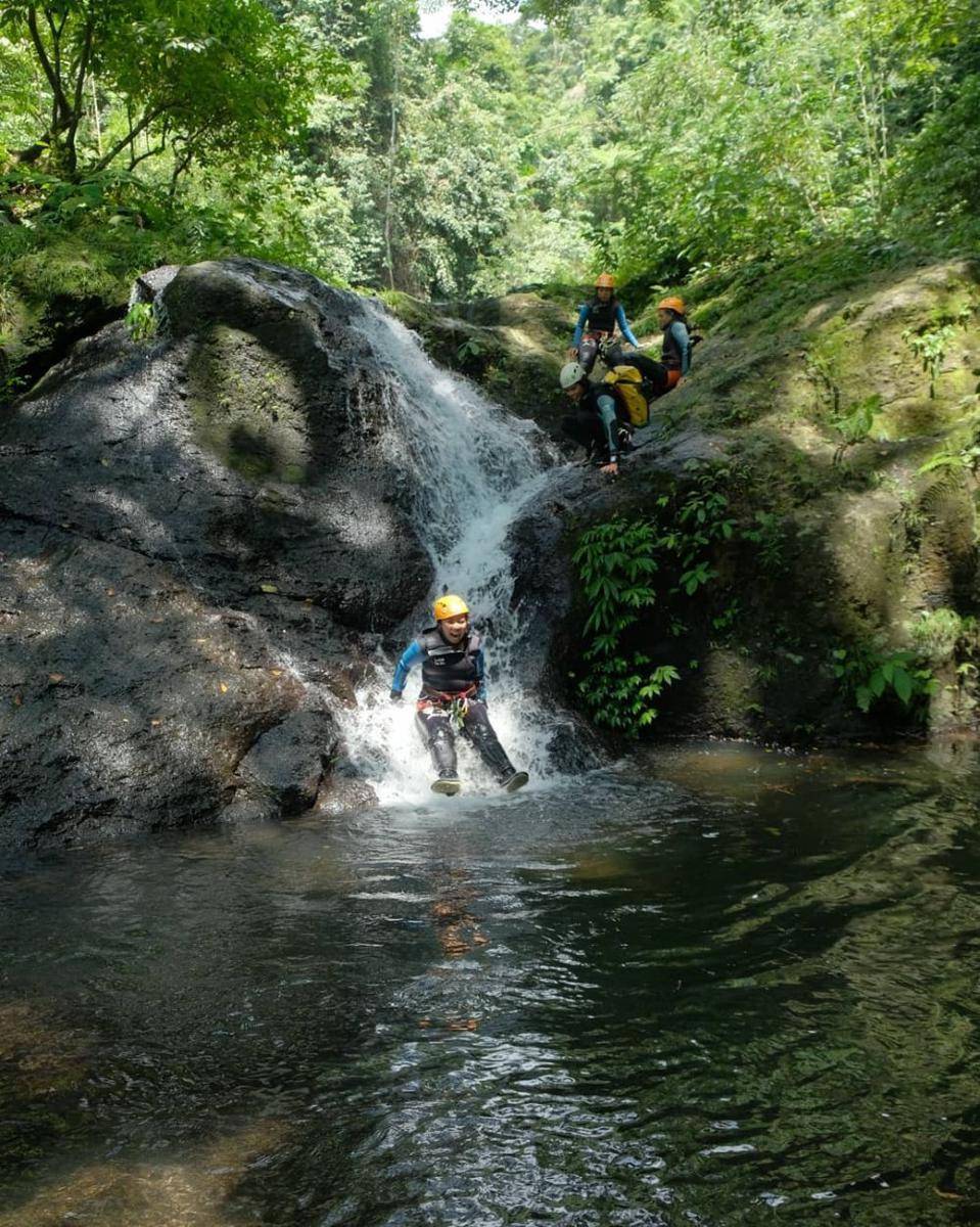 ilustrasi olahraga canyoning (instagram.com/canyoningbali)